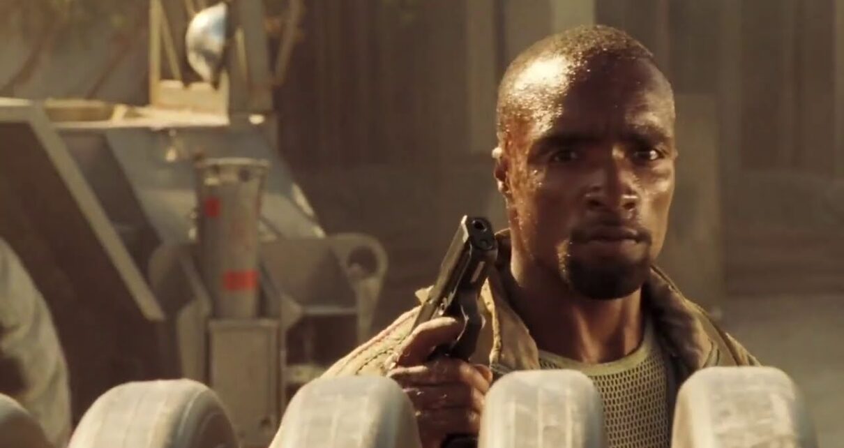 CASINO ROYALE | Bond chases down Mollaka CASINO ROYALE | Bond chases down Mollaka