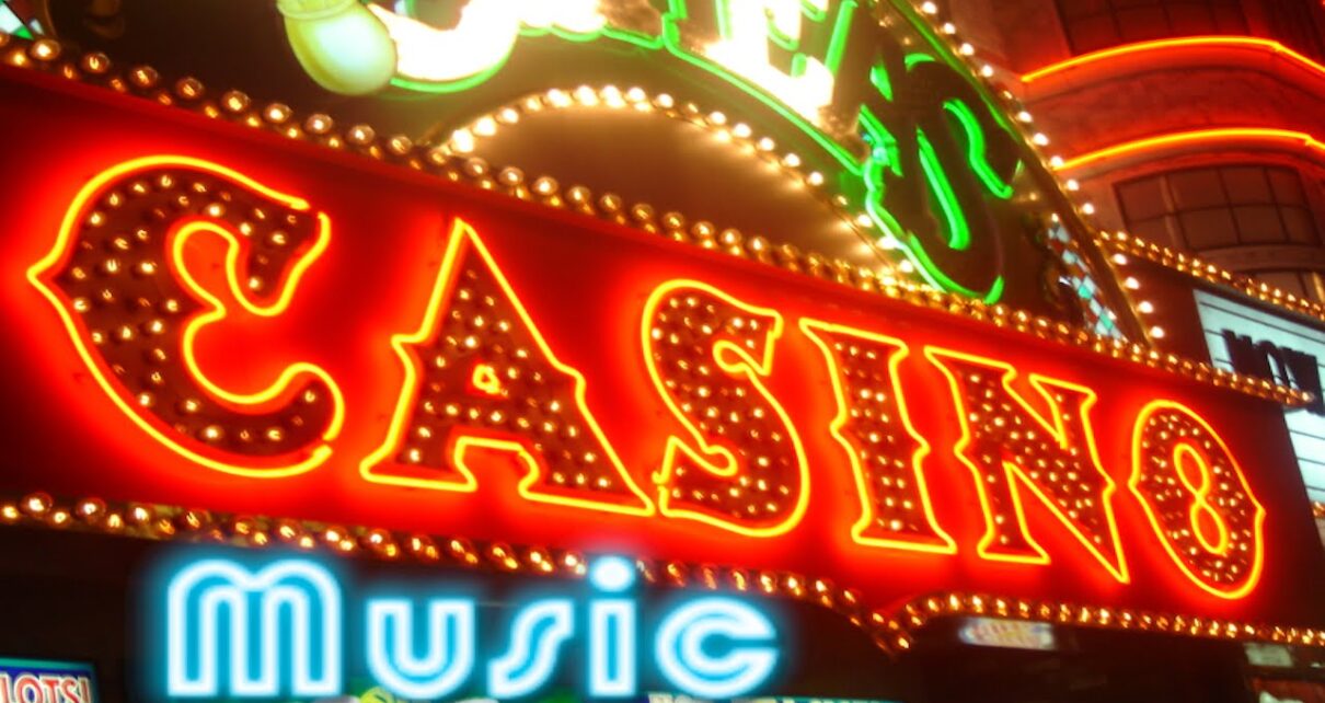 Las Vegas Casino Music Video: For Night Game of Poker, Blackjack, Roulette Wheel & Slots