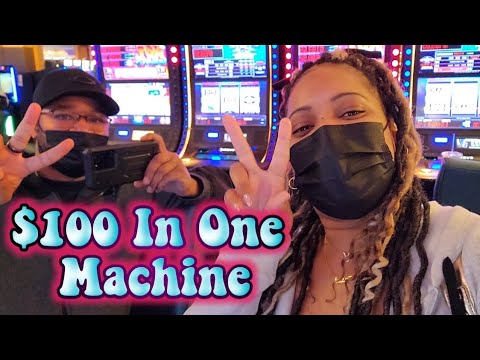 I pose 0 In 1 Slot Machine At Morongo Casino!!!