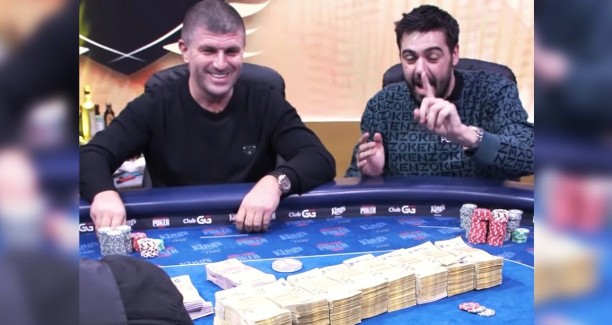 OMG le patron du casino dépose 1 1000000 d'euros € en CASH sur notre table de poker