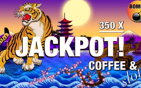 1st Try JACKPOT! Biggest on YouTube!?? Mouko Coffee & Slots Handpay in Las Vegas ~ Casino Slot Play!