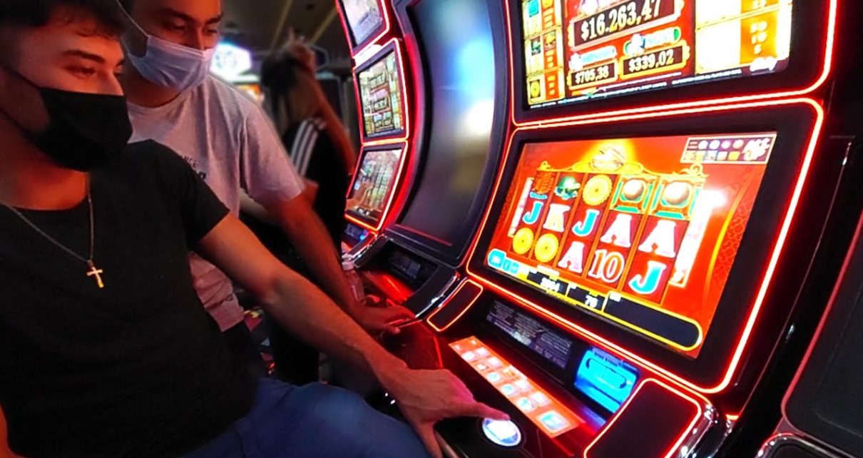 ENTRAMOS POR PRIMERA VEZ A UN CASINO Y PASO ESTO! – GastiMR