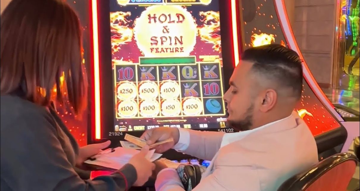 Nunca les habia ganado tanto dinero asi tan seguido al casino en un solo rato??? Jose Torres 2022 Nunca les habia ganado tanto dinero asi tan seguido al casino en un solo rato??? Jose Torres 2022