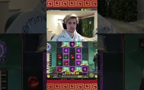 XQC playing Slots at Online Casino #Shorts