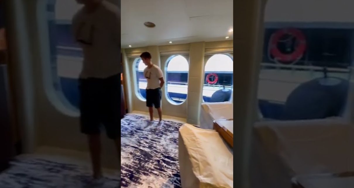 Here’s a tour of a custom casino onboard a 185 foot superyacht #boatbuddies #shorts