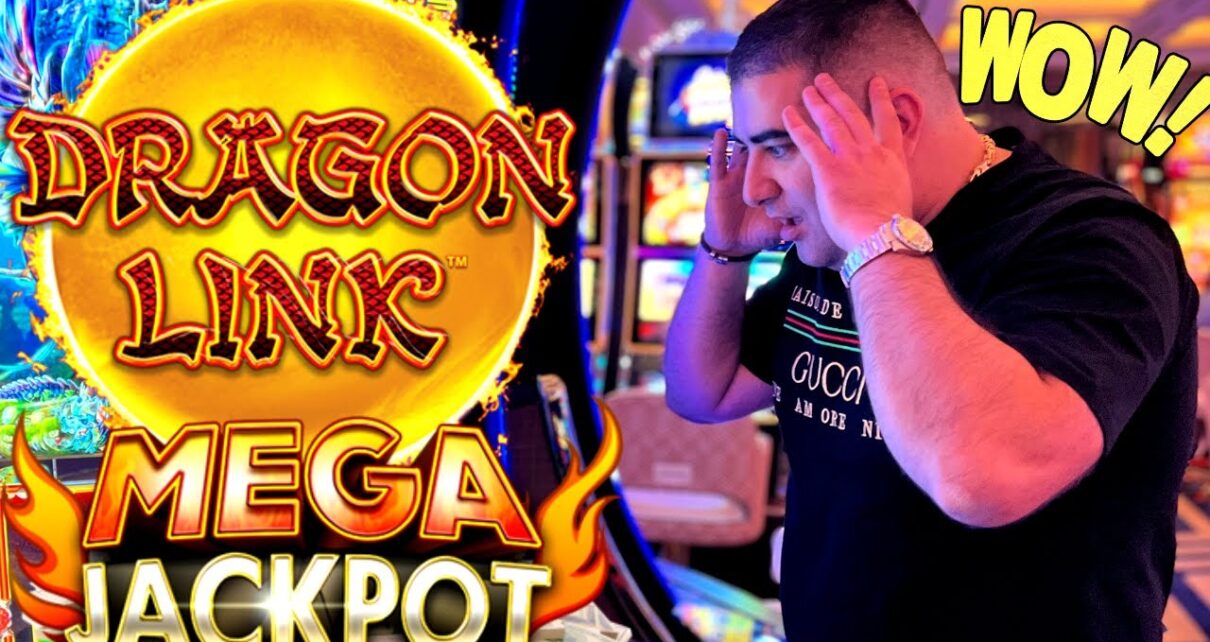 BIGGEST JACKPOT At Casino During Late nighttime ! BIGGEST JACKPOT At Casino During Late nighttime !