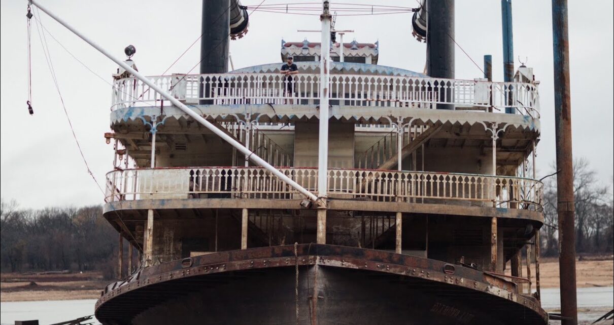 Exploring a Sunken Casino Riverboat Exploring a Sunken Casino Riverboat