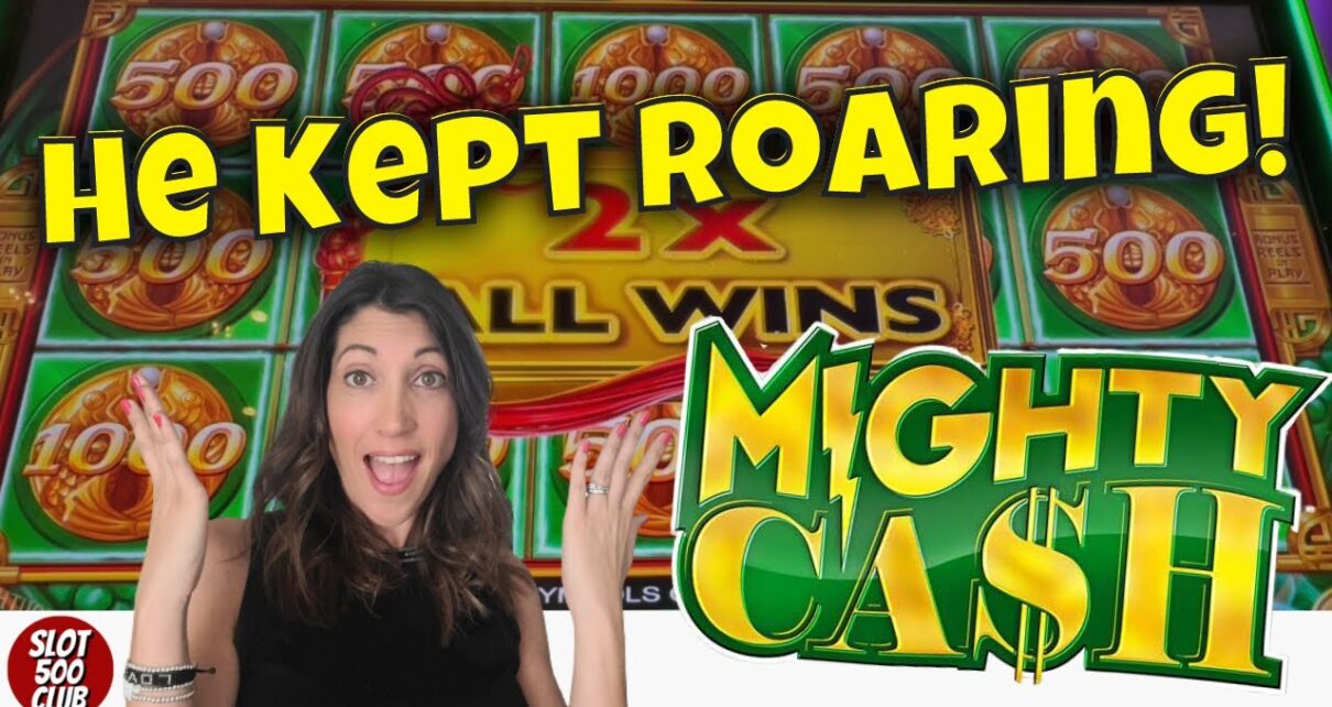 ? MIGHTY CASH is MIGHTY AWESOME!! Slot on ?!! @Harrahs Casino New Orleans w/ @Slotaholic  #slots