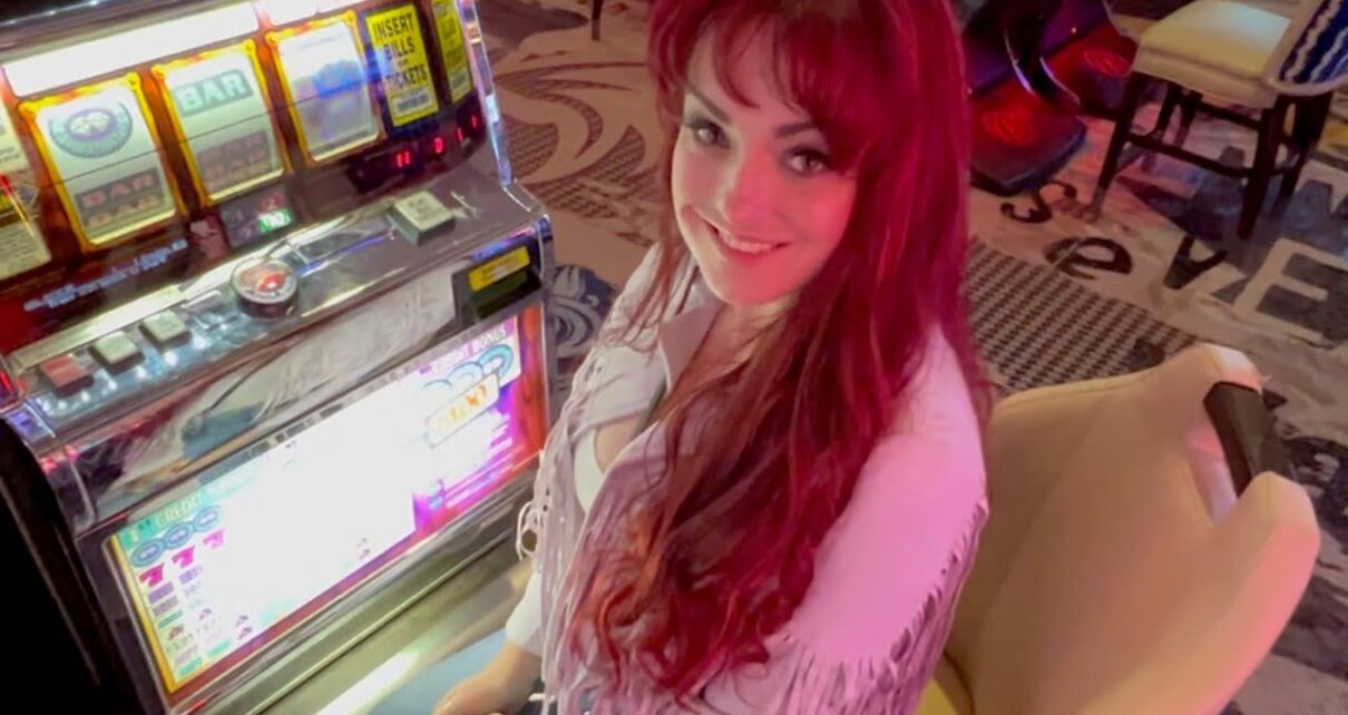 /Spin Finally Lands a Jackpot! Pinball Slot Machine✨Las Vegas Casino