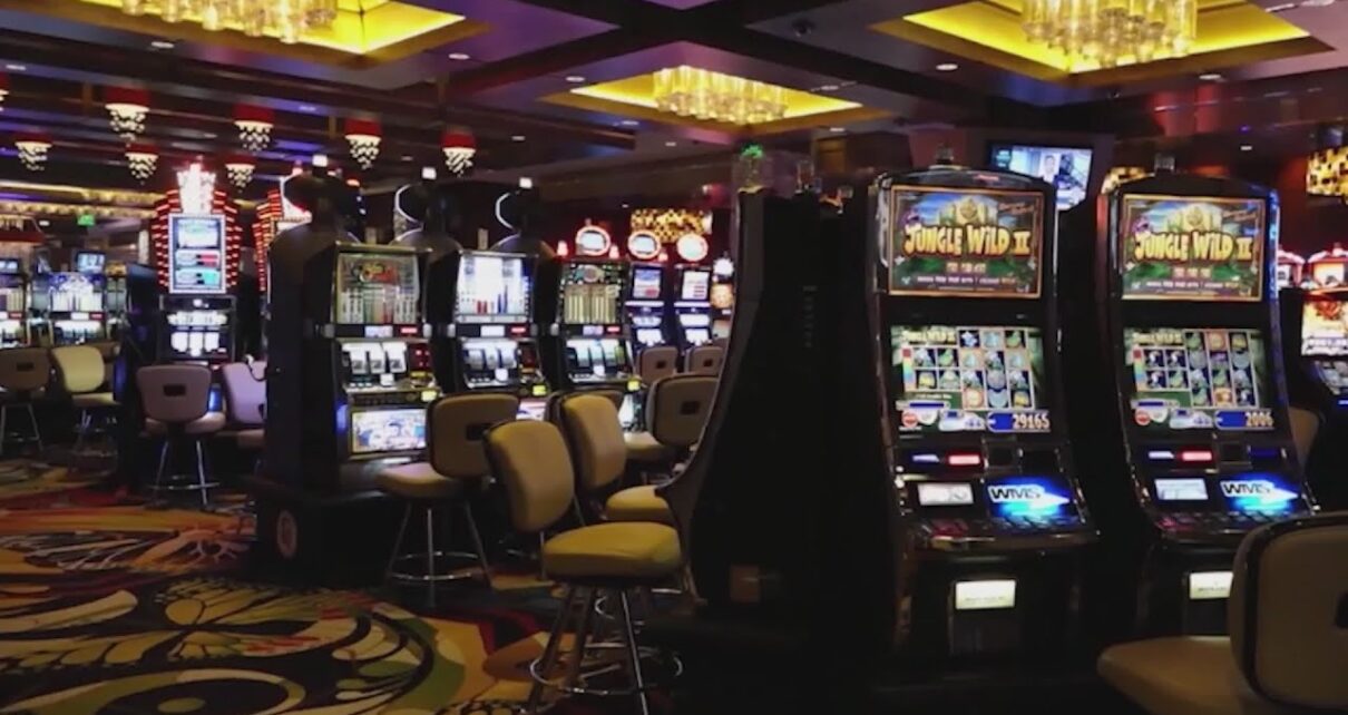 Employee accused of stealing 0,000 from Monarch Casino