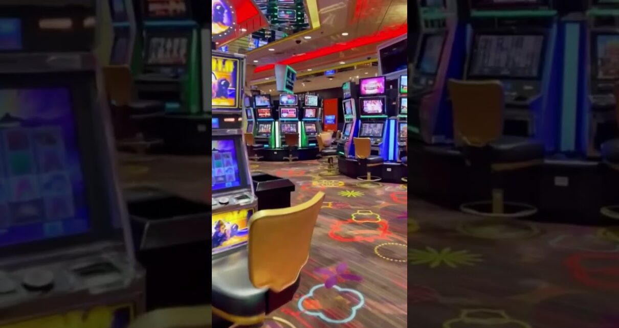 Three best affordable cheap budget hotel resorts Las Vegas Strip casino under  nighttime Orleans Linq