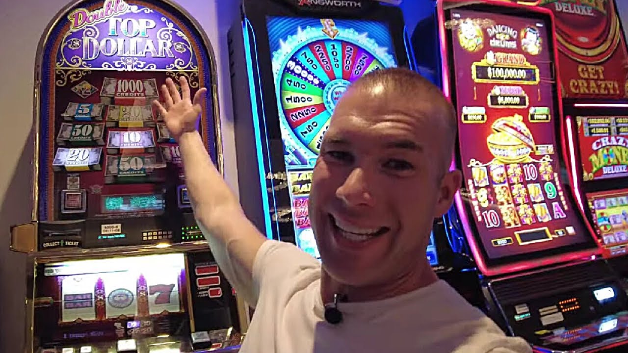 I Played a Top Dollar Slot at Harrah's Casino Las Vegas!