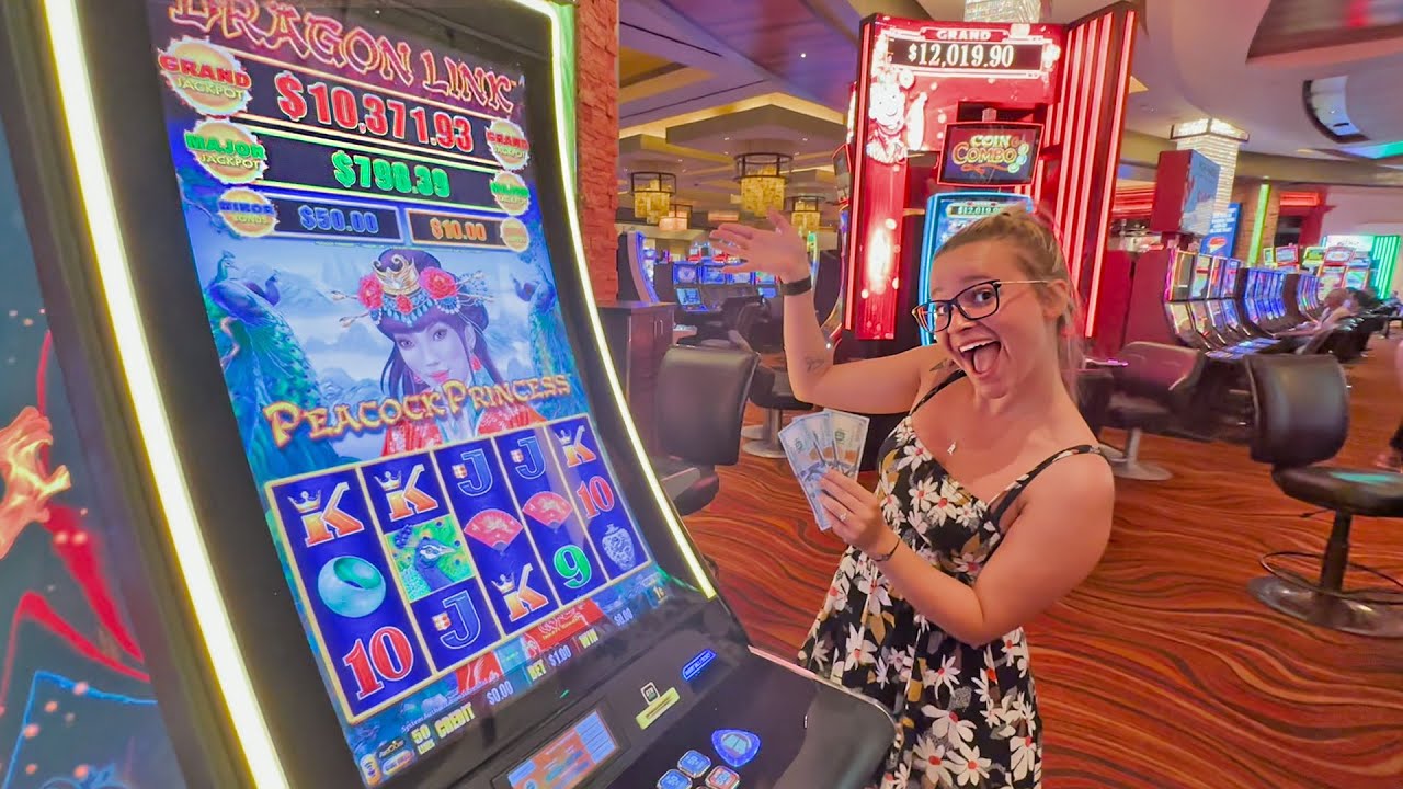 Will Greta Get Lucky On This Red Rock Las Vegas Slot Machine?!