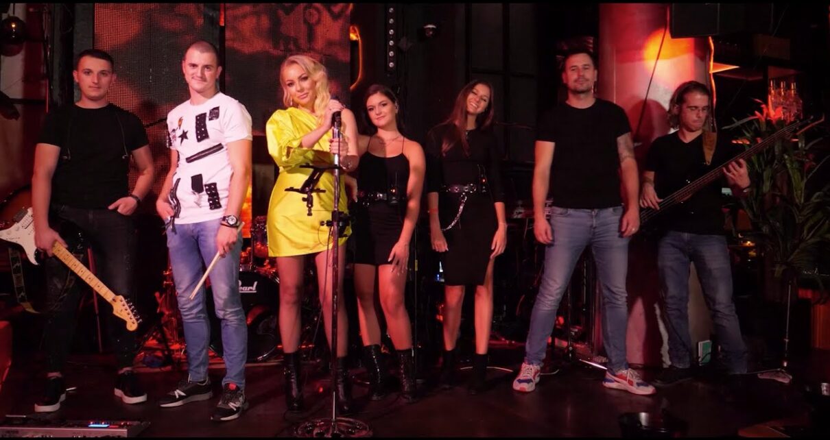 Ivana Selakov – Kasina club ( LIVE 2021 ) Ivana Selakov – Kasina club ( LIVE 2021 )