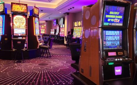 How to pick the best Jackpot odds Slot Machine and hitting 2 Jackpots live under 20 min to prove it!