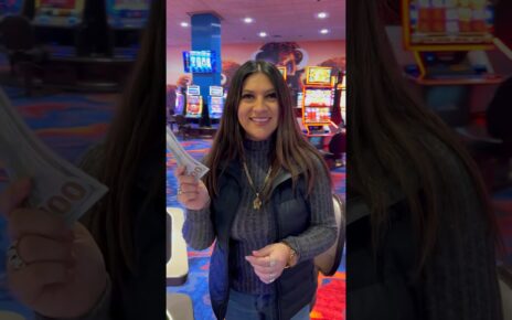 ? EL BESITO DE LA SUERTE FUNCIONÓ EN EL CASINO ? #casino slotmachine #shorts #casino