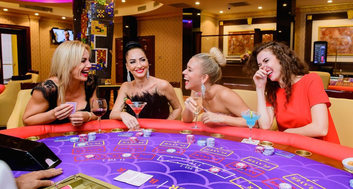 The Evolution of Slots: From the Casino Floor to Online Gaming at Slots.com 