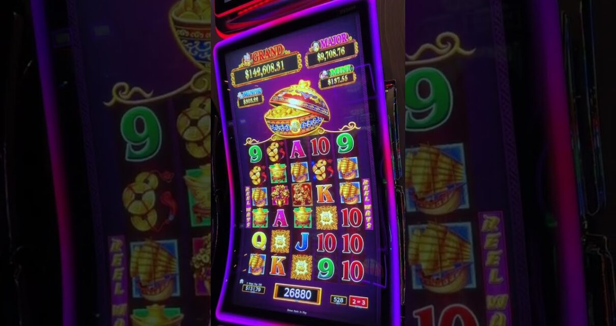 She Touched The Wrong i!!!! #casino #slots #gaming