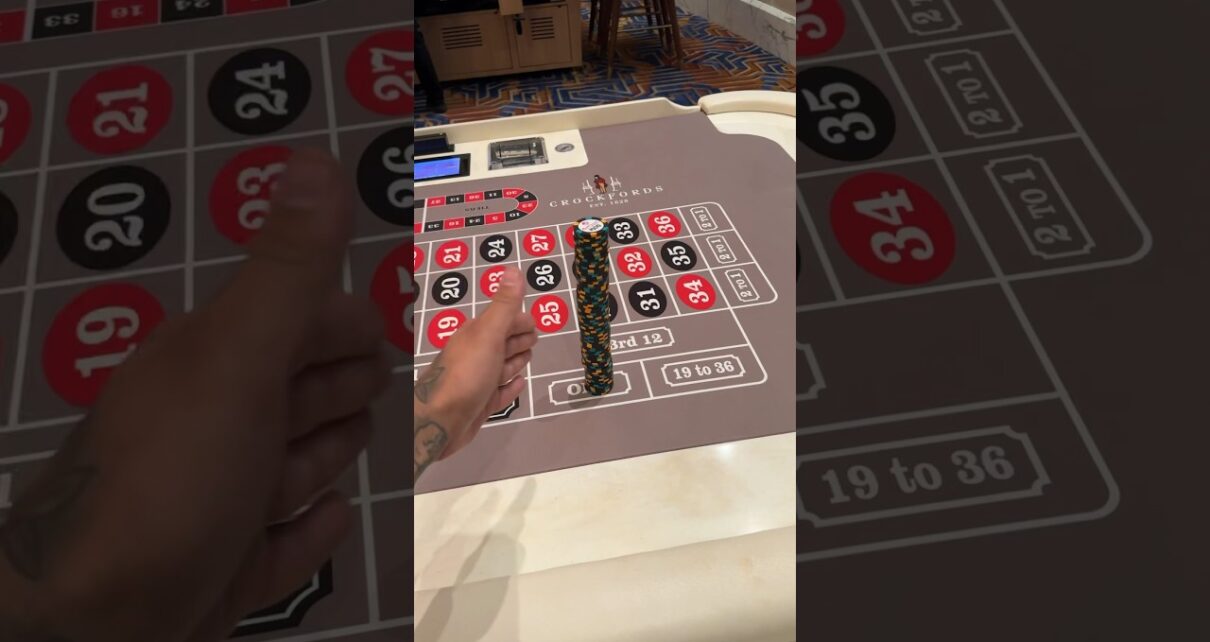 00 on one roulette spin… am I stupid? #casino #gamble #gambling #lasvegas #roulette #slots