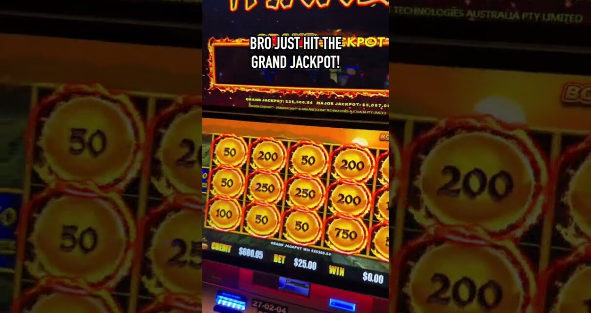 BRO HIT THE GRAND JACKPOT! #slots #casino #jackpot