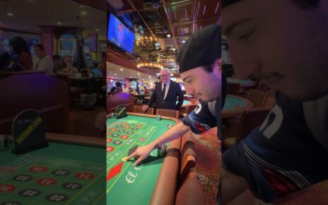 CASINO OWNER WATCHES ME BET 00 ON ROULETTE! 😅👀 #lasvegas #casino #gambling