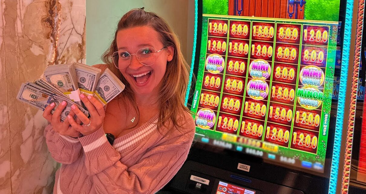 I WON OVER ,000 ON A LAS VEGAS SLOT MACHINE! (Huff N’ Even More Puff RECORD BREAKING JACKPOT)