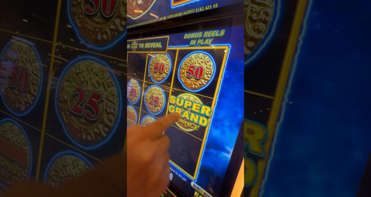 Lucky Winner is Left SPEECHLESS #casino #gambling #slots