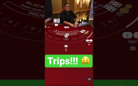 TRIPS AND SPLIT! #poker #casinogame #money #blackjack #casinogames #gamblinggames #bigwin #casino