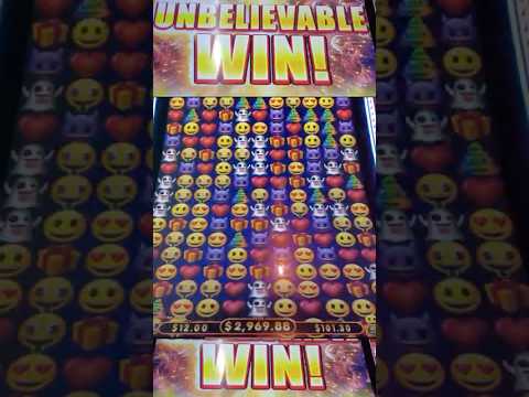 Risky huge bet turns into a big win with a massive handpay! Risky huge bet turns into a big win with a massive handpay!