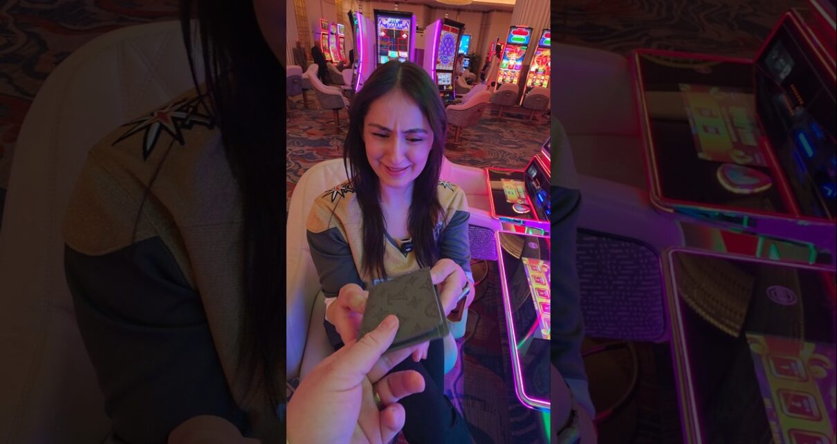 She Took My Wallet and Won Big Win Instantly! She Took My Wallet and Won Big Win Instantly!